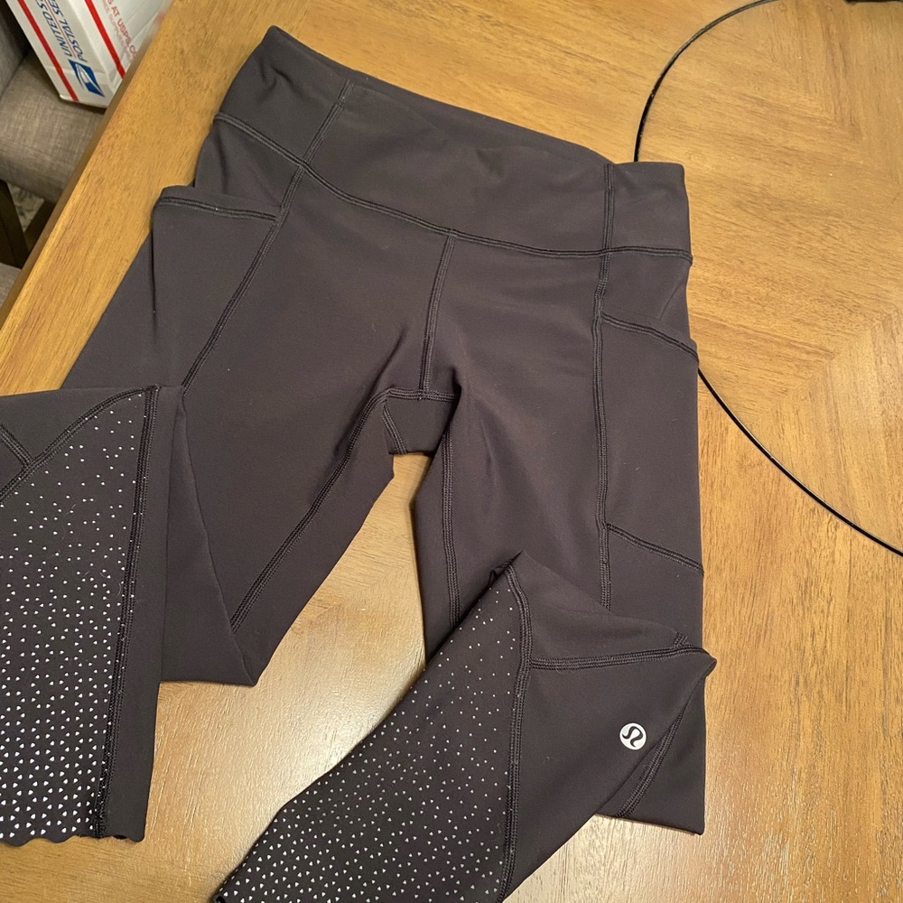 Rare Lululemon leggings size 4